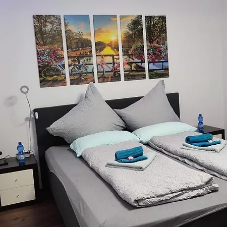Apartment Eifel Amsterdam Inklusive Wlan, Kuche, Kaffee, Mtbs Zentral Am Marktplatz
